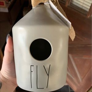 Fly birdhouse